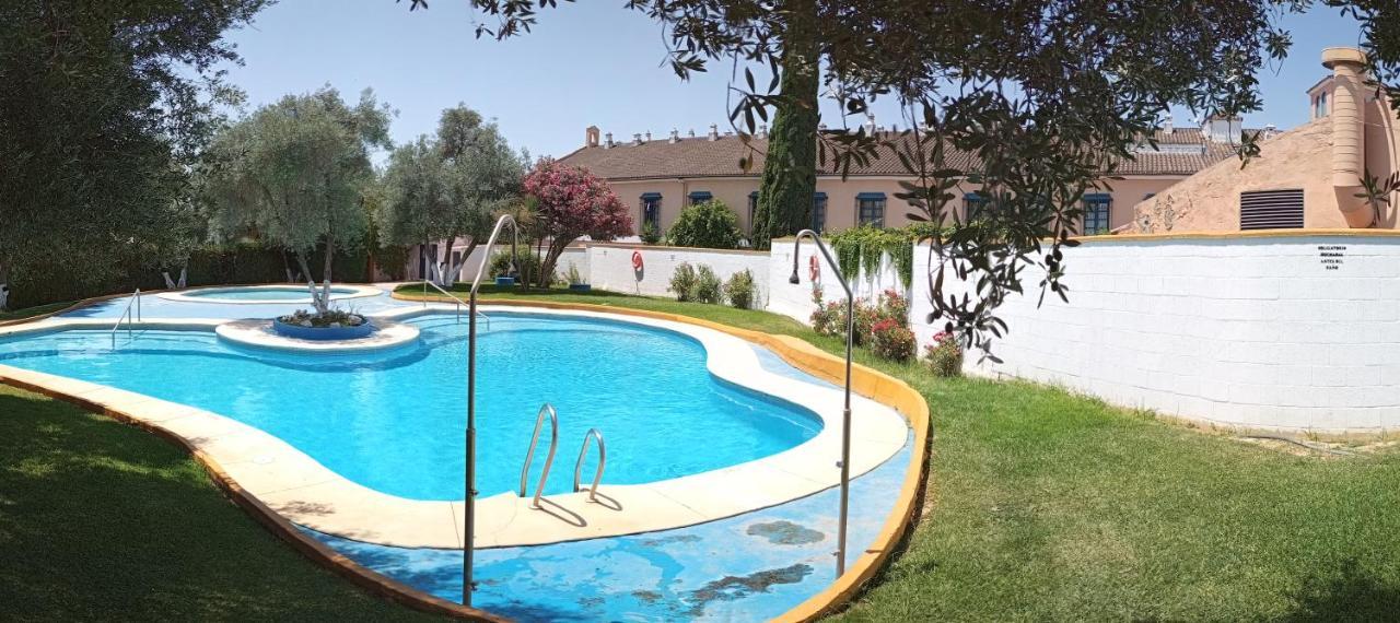 Sevilla Brisas Vip One Valencina De La Concepcion Zewnętrze zdjęcie
